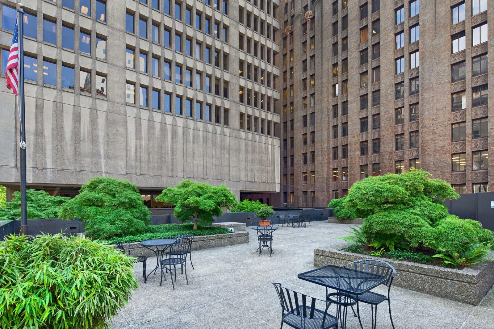 FinancialCenter_RoofPark_2014_0576b-2-1600x1066