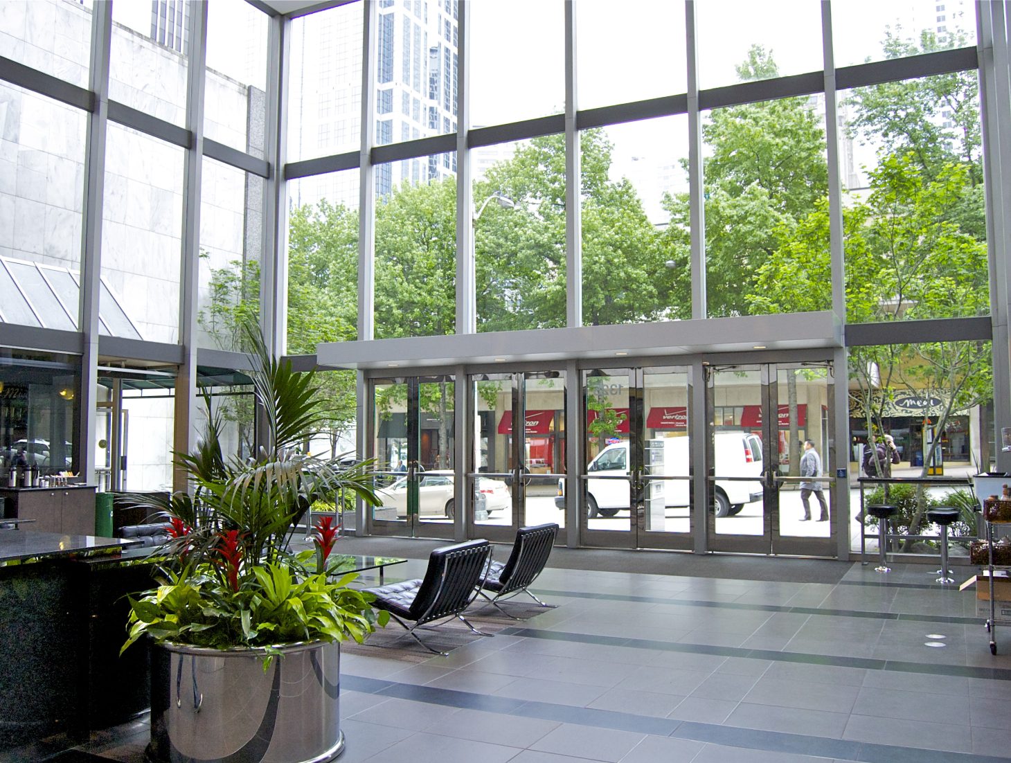 PugetSoundPlaza_Lobby_2014_0130-1460x1102