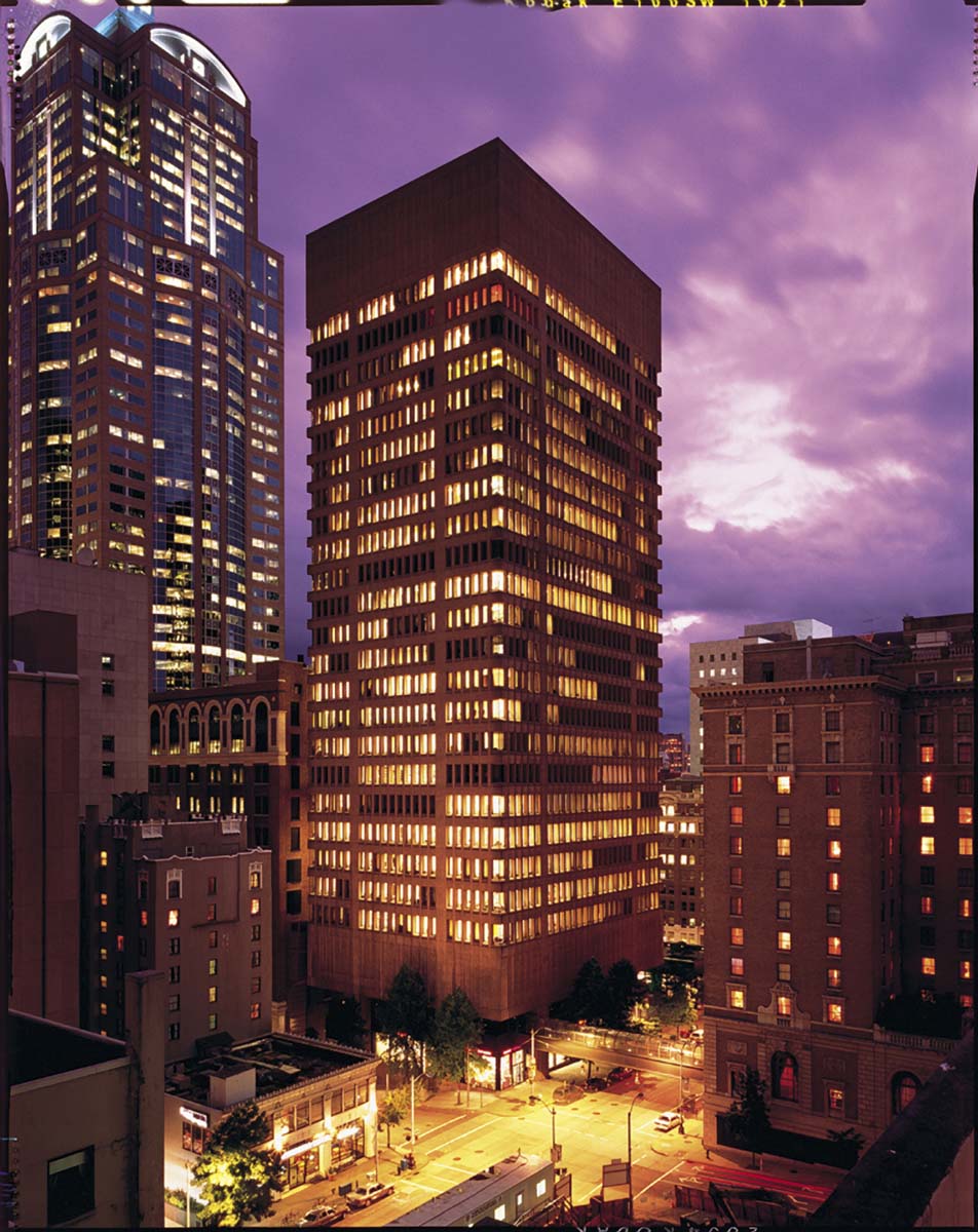 38_Unico_financial-center-night(1)