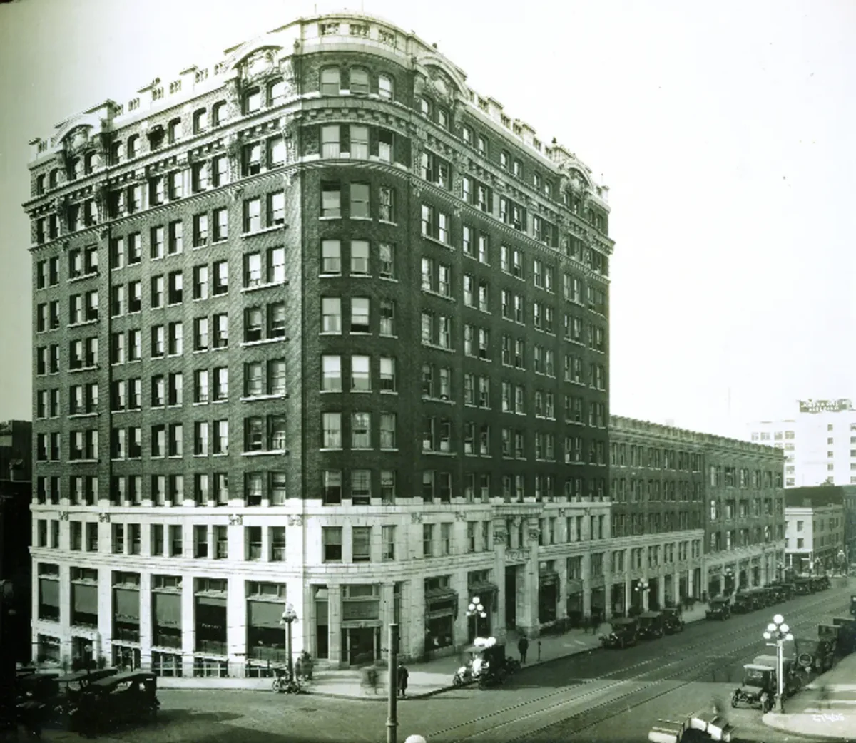 Cobb_Exterior_Early1930s_01